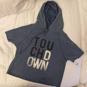 Touchdown crop short sleeved hoodie